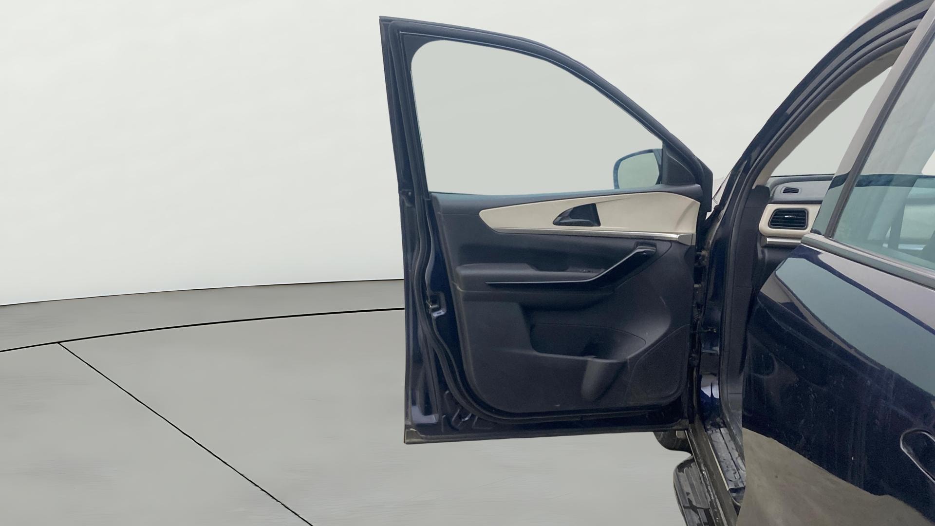 Used 2023 Mahindra XUV700 Used 2023 Mahindra XUV700