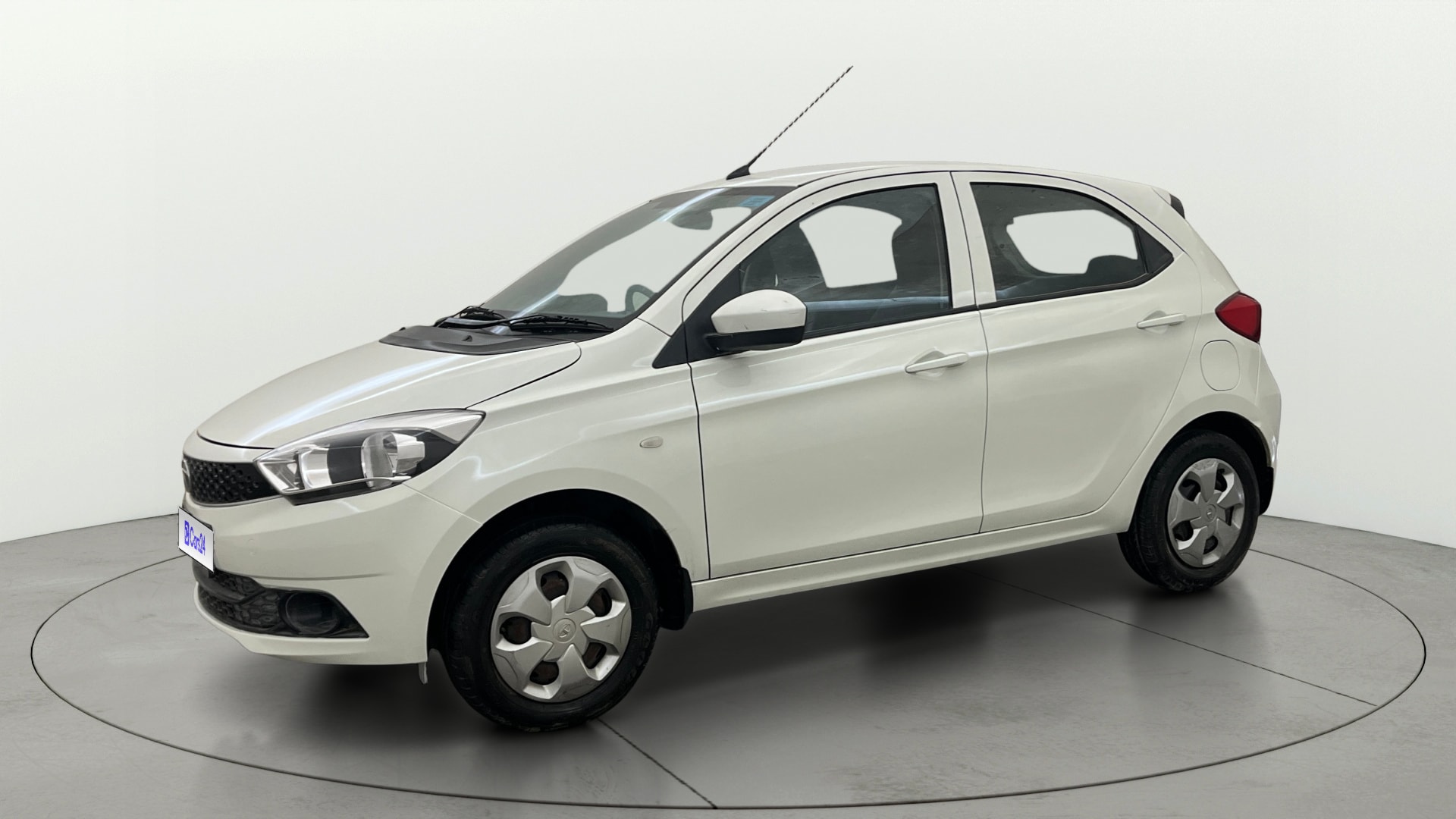 View 2018 Tata Tiago Revotorq XB Image 34 Used 2018 Tata Tiago Revotorq XB Image 34