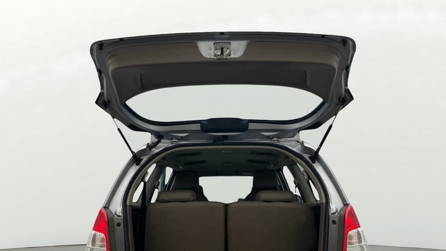 View Toyota Innova Image 17 Used Toyota Innova Image 17