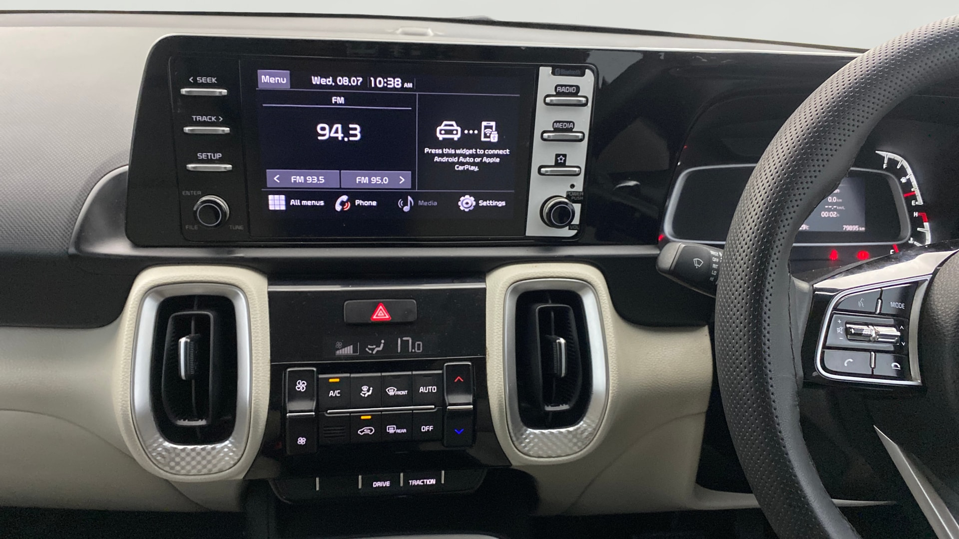 View 2022 Kia Sonet HTX AT Diesel Image 32 Used 2022 Kia Sonet HTX AT Diesel Image 32