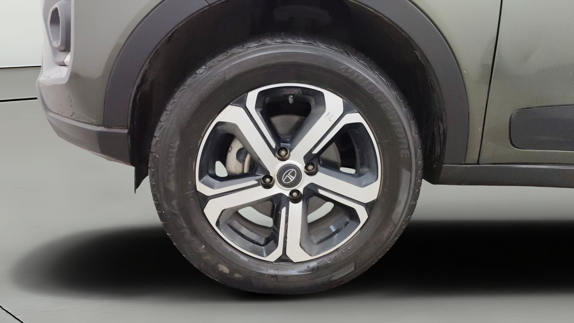 View 2022 Tata Nexon Revotron XE Image 30 Used 2022 Tata Nexon Revotron XE Image 30