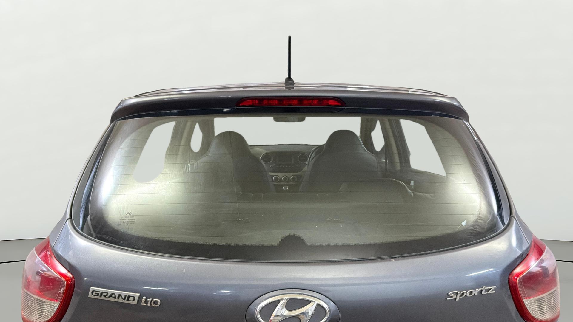 View 2018 Hyundai Grand i10 Sportz 1.2 Kappa Image 4 Used 2018 Hyundai Grand i10 Sportz 1.2 Kappa Image 4