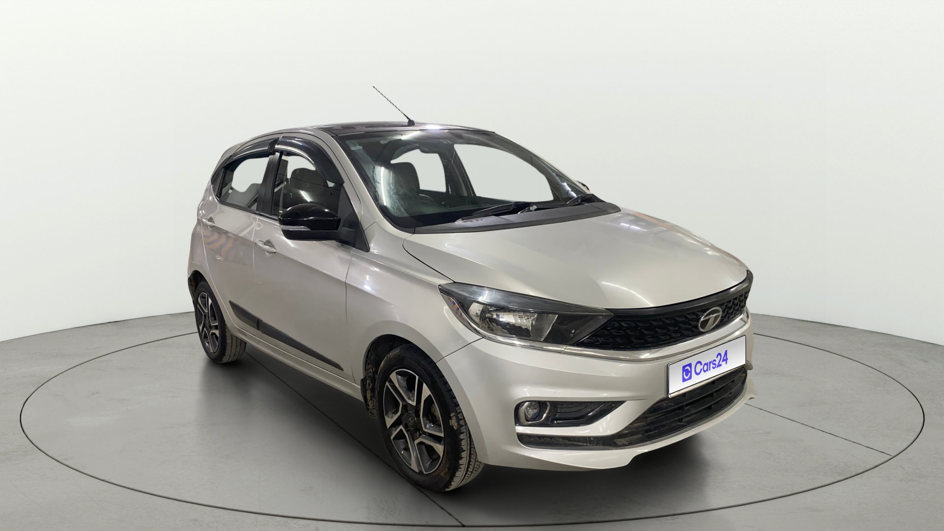 View 2020 Tata Tiago Revotorq XB Image 21 Used 2020 Tata Tiago Revotorq XB Image 21