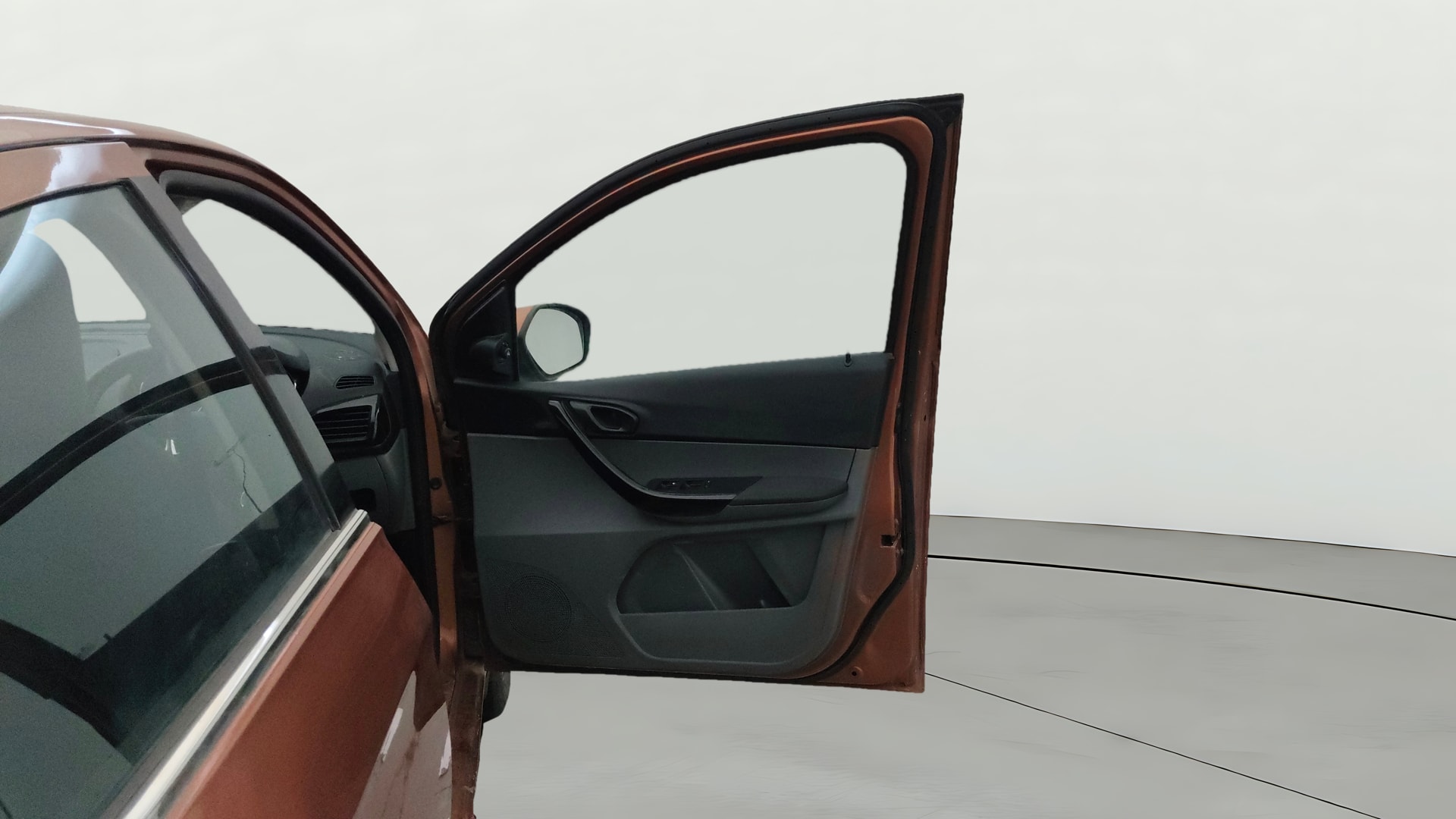 View 2018 Tata Tigor XE Diesel Image 43 Used 2018 Tata Tigor XE Diesel Image 43