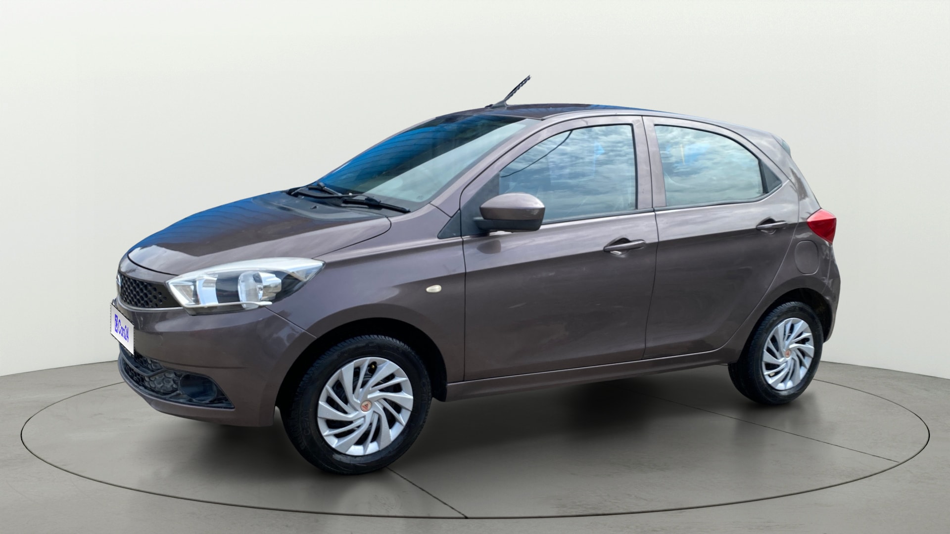 View 2017 Tata Tiago Revotorq XB Image 34 Used 2017 Tata Tiago Revotorq XB Image 34