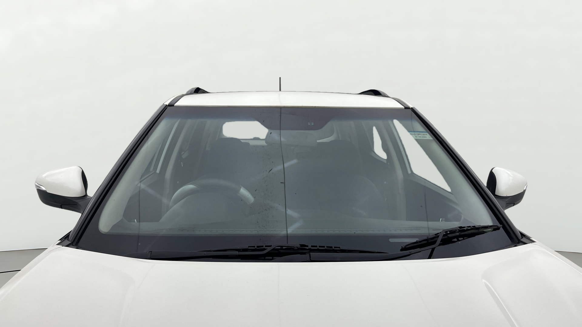 View 2021 Mahindra XUV300 W4 Petrol BS IV Image 31 Used 2021 Mahindra XUV300 W4 Petrol BS IV Image 31