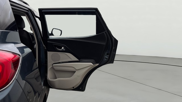 View Mahindra XUV300 Image 7 Used Mahindra XUV300 Image 7