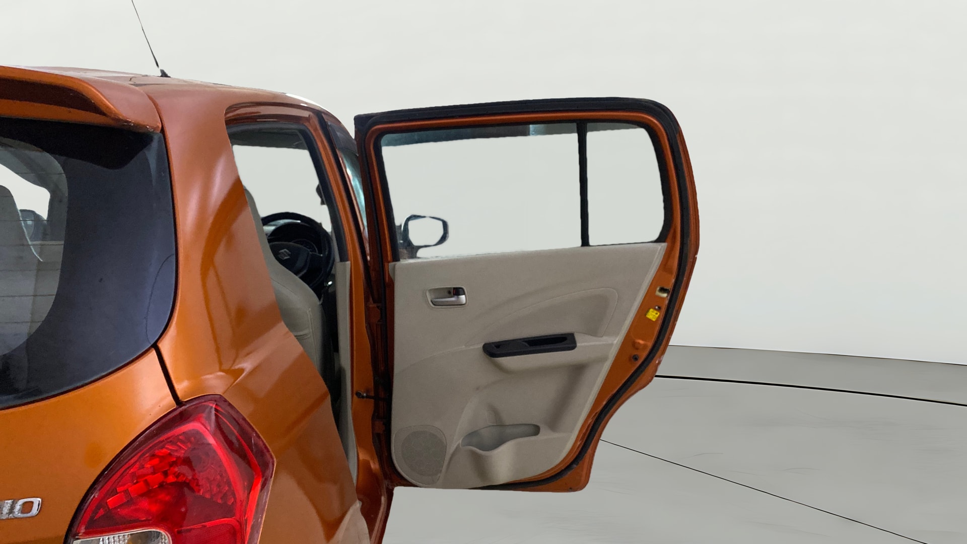 View 2018 Maruti Suzuki 1000 Base Variant Image 7 Used 2018 Maruti Suzuki 1000 Base Variant Image 7