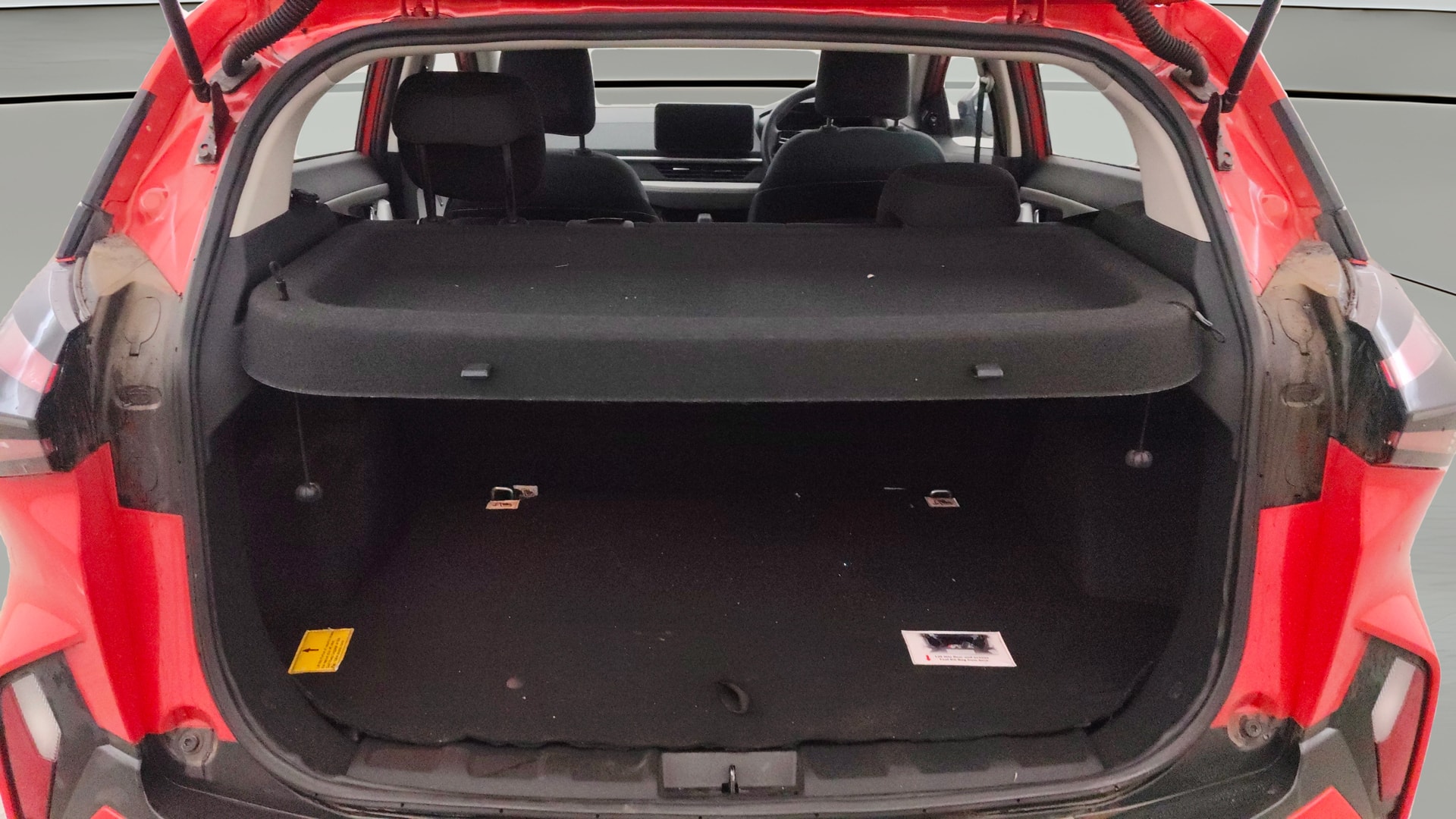 View 2024 Tata Nexon Creative Plus 1.2 iCNG Image 38 Used 2024 Tata Nexon Creative Plus 1.2 iCNG Image 38