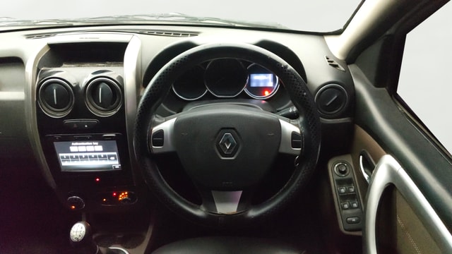View Renault Duster Image 20 Used Renault Duster Image 20
