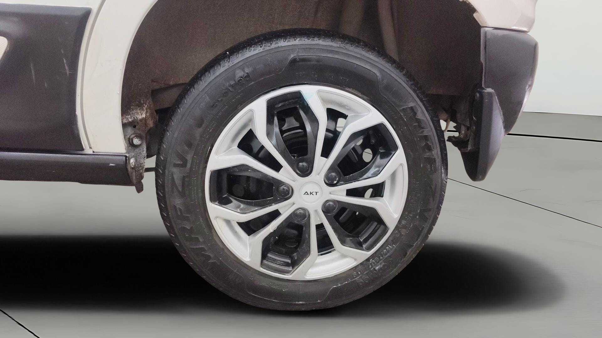 View 2020 Maruti Suzuki 1000 Base Variant Image 11 Used 2020 Maruti Suzuki 1000 Base Variant Image 11