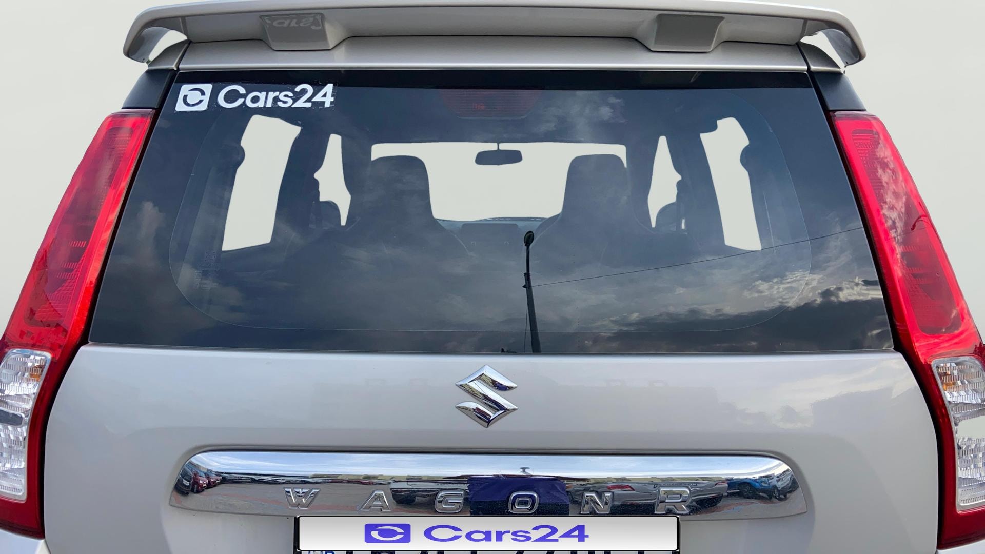 View 2025 Maruti Suzuki 1000 Base Variant Image 4 Used 2025 Maruti Suzuki 1000 Base Variant Image 4