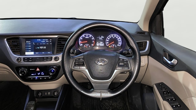 View Hyundai Verna Image 13 Used Hyundai Verna Image 13
