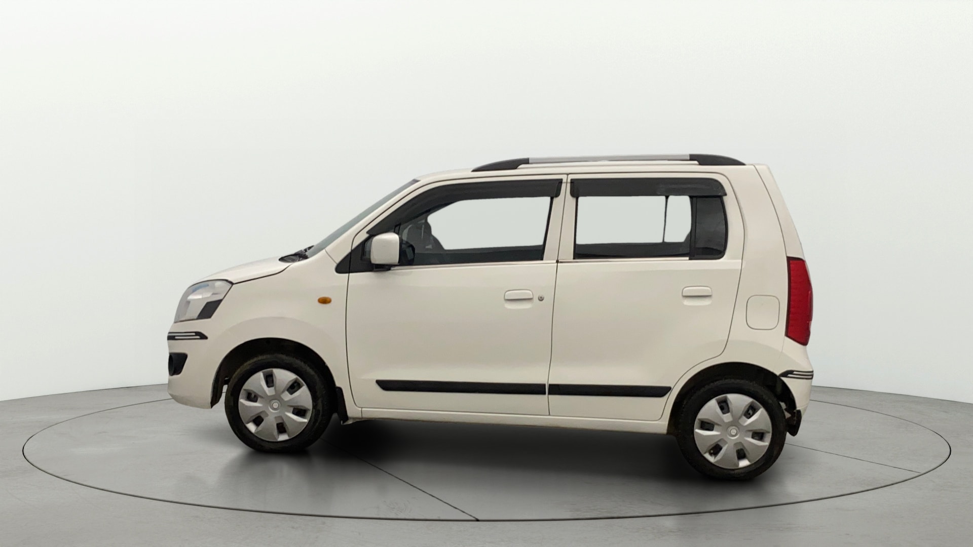 View 2019 Maruti Suzuki 1000 Base Variant Image 5 Used 2019 Maruti Suzuki 1000 Base Variant Image 5