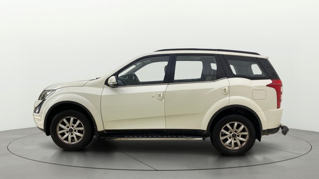 View Mahindra XUV500 Image 28 Used Mahindra XUV500 Image 28