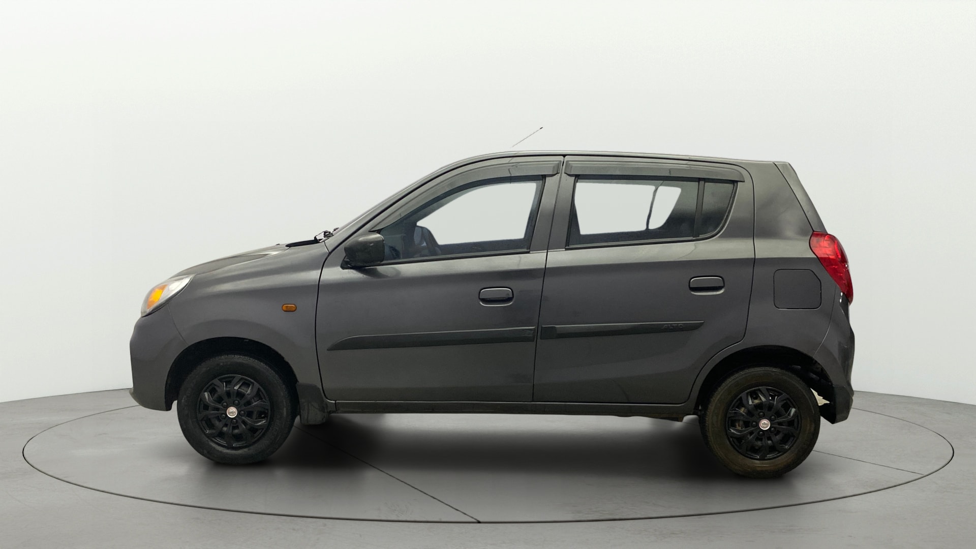 View 2022 Maruti Suzuki 1000 Base Variant Image 5 Used 2022 Maruti Suzuki 1000 Base Variant Image 5