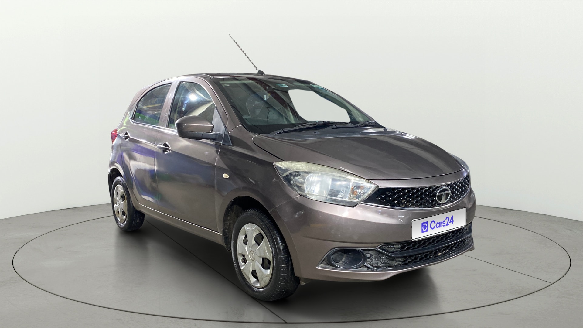 View 2018 Tata Tiago Revotorq XB Image 35 Used 2018 Tata Tiago Revotorq XB Image 35
