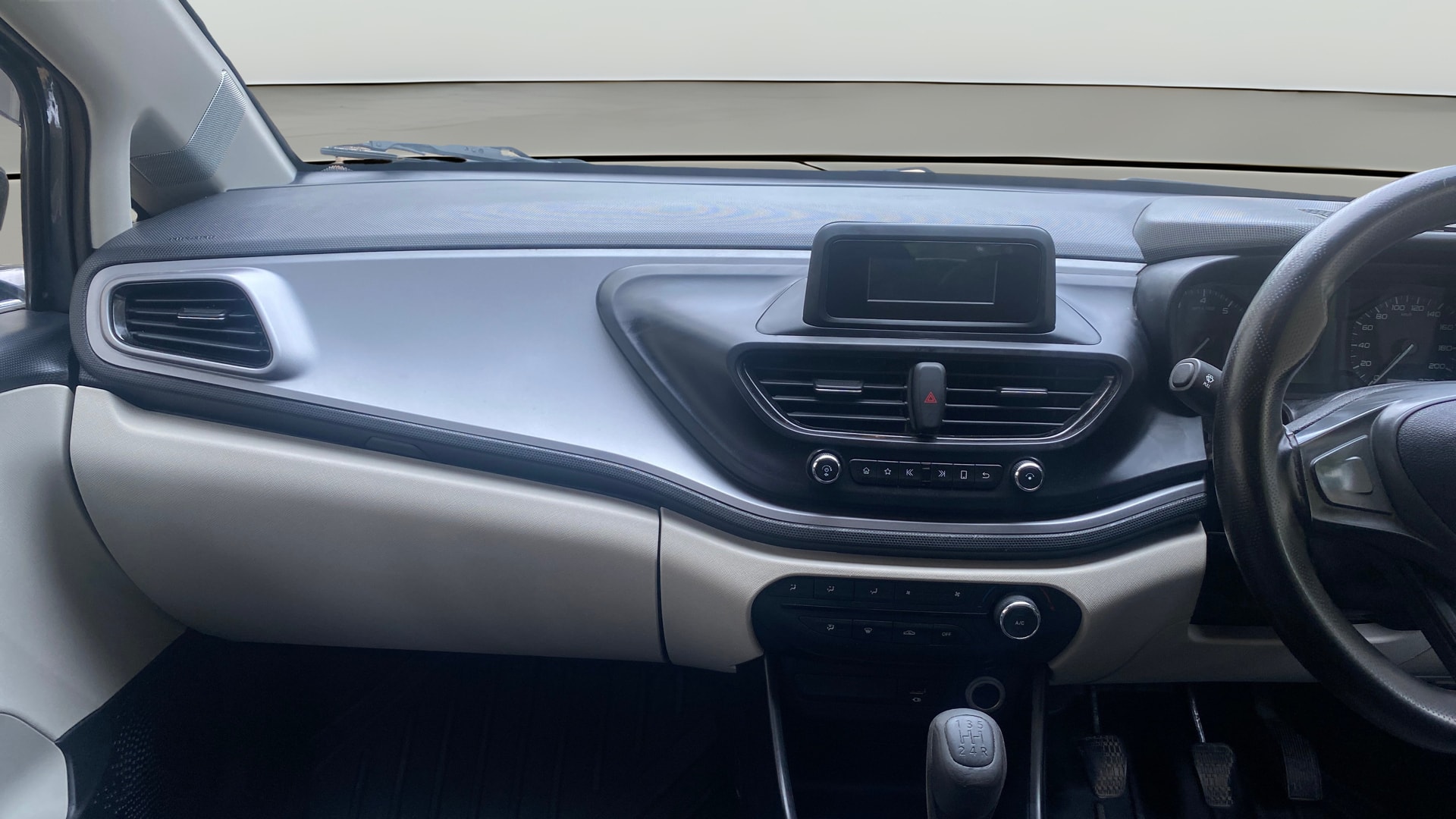 Used 2022 Tata Altroz Used 2022 Tata Altroz