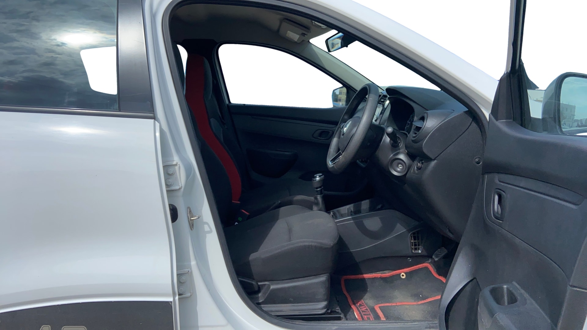 View 2024 Renault Kwid RXT 1.0 Image 25 Used 2024 Renault Kwid RXT 1.0 Image 25