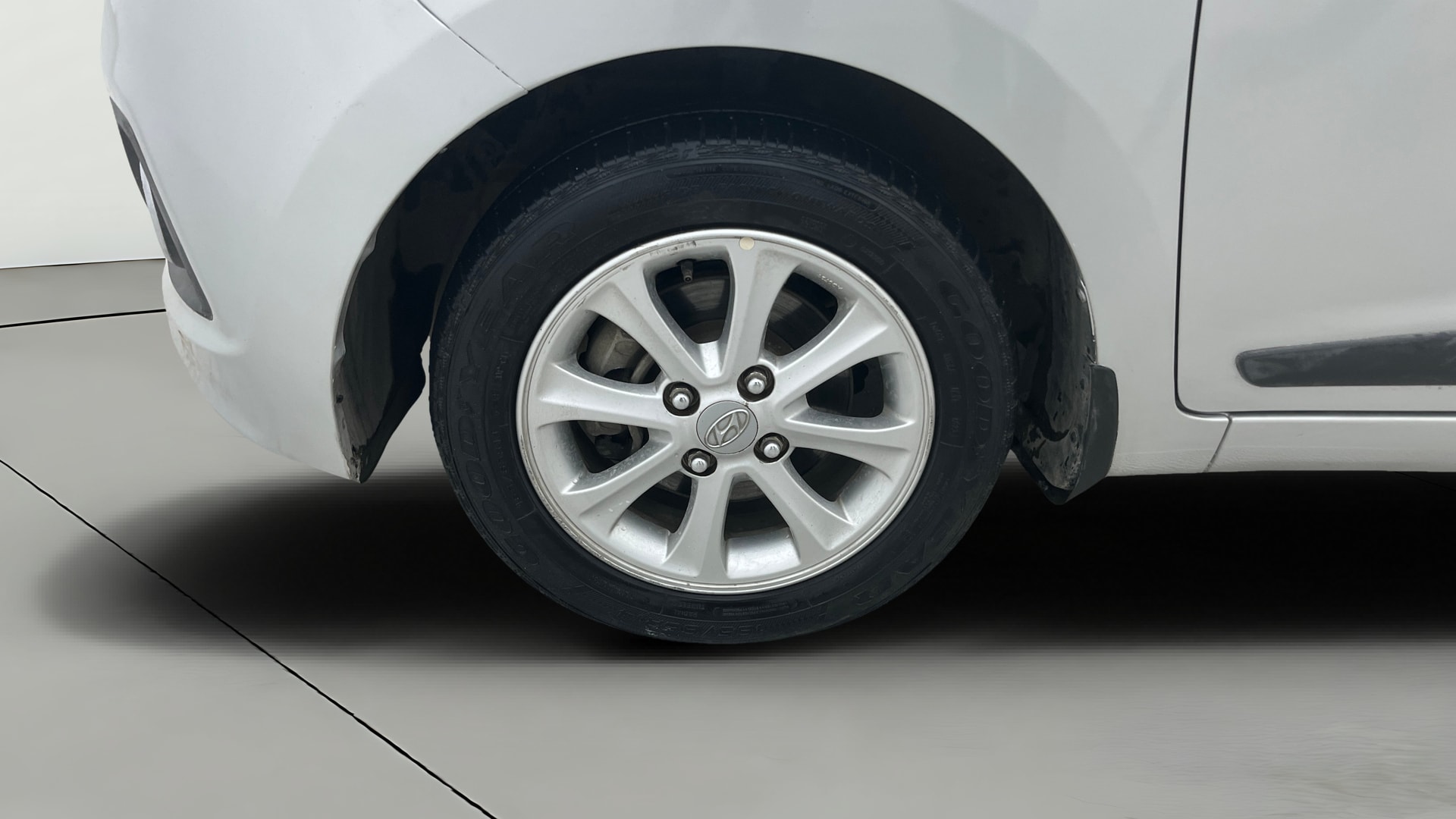 View 2015 Hyundai Grand i10 Asta AT 1.2 Kappa VTVT Image 29 Used 2015 Hyundai Grand i10 Asta AT 1.2 Kappa VTVT Image 29