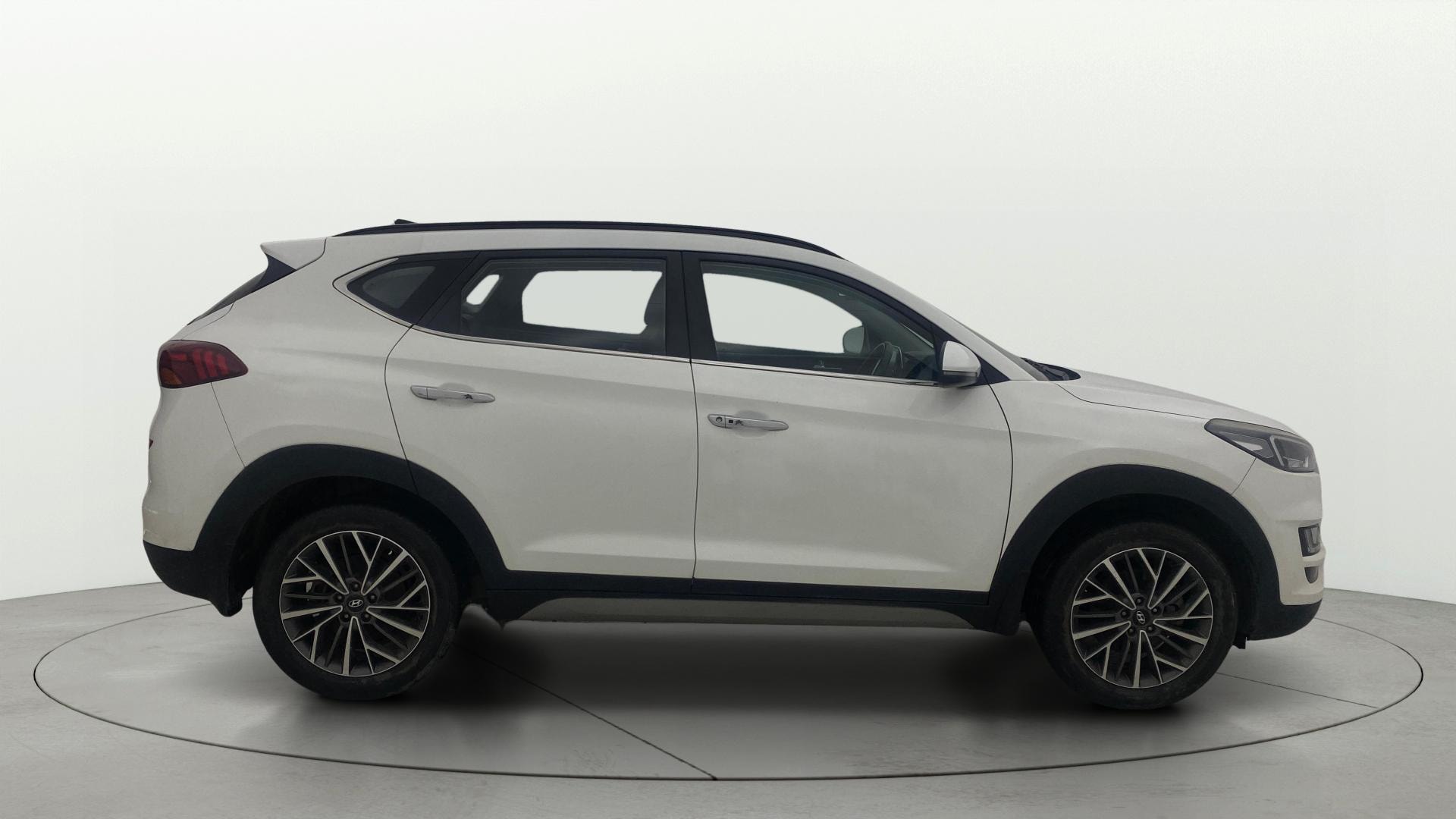 View 2022 Hyundai Tucson R 2.0 6-Speed Automatic GL BS IV Image 9 Used 2022 Hyundai Tucson R 2.0 6-Speed Automatic GL BS IV Image 9