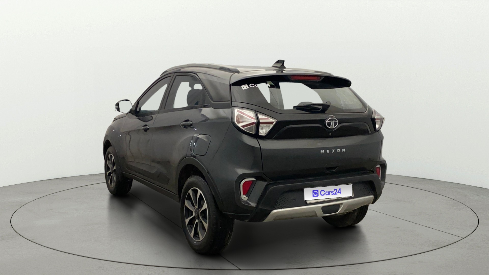 View 2021 Tata Nexon Revotron XE Image 2 Used 2021 Tata Nexon Revotron XE Image 2