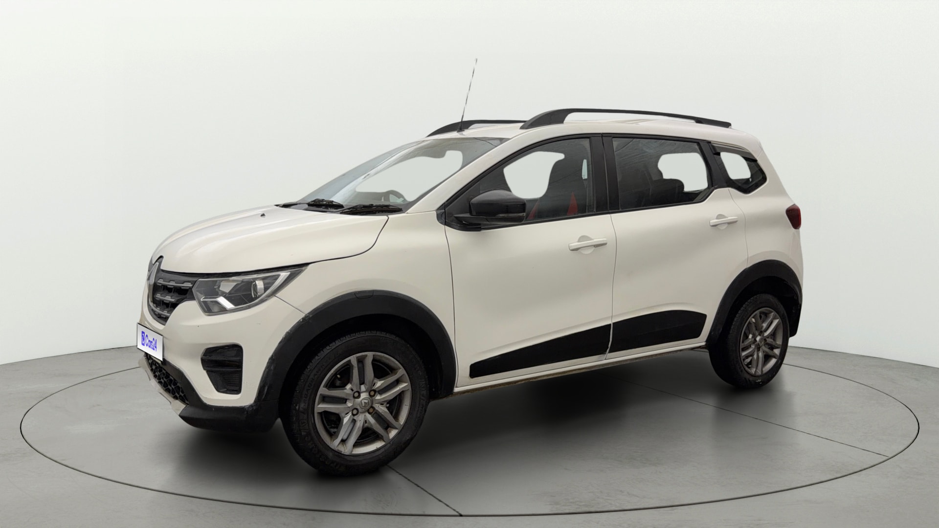 View 2022 Renault Triber RXZ Image 22 Used 2022 Renault Triber RXZ Image 22