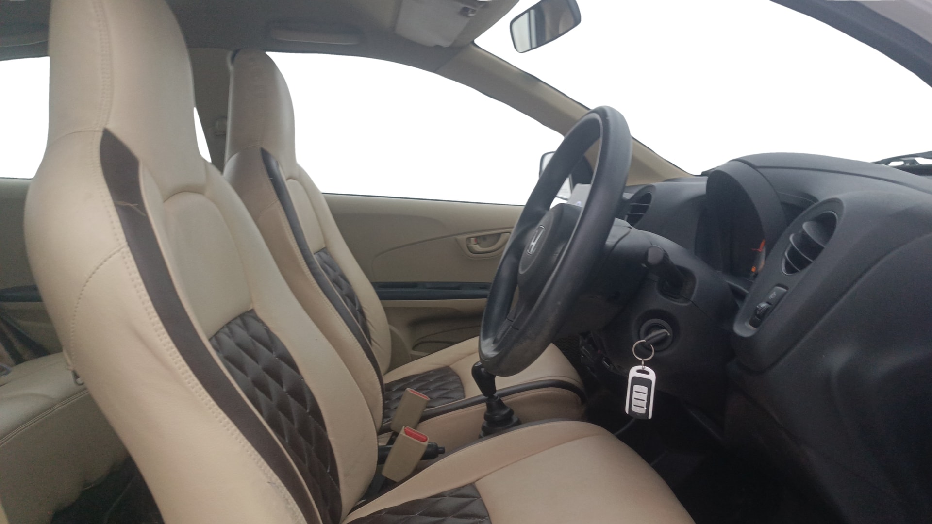 View 2014 Honda Amaze E MT Petrol BS IV Image 26 Used 2014 Honda Amaze E MT Petrol BS IV Image 26