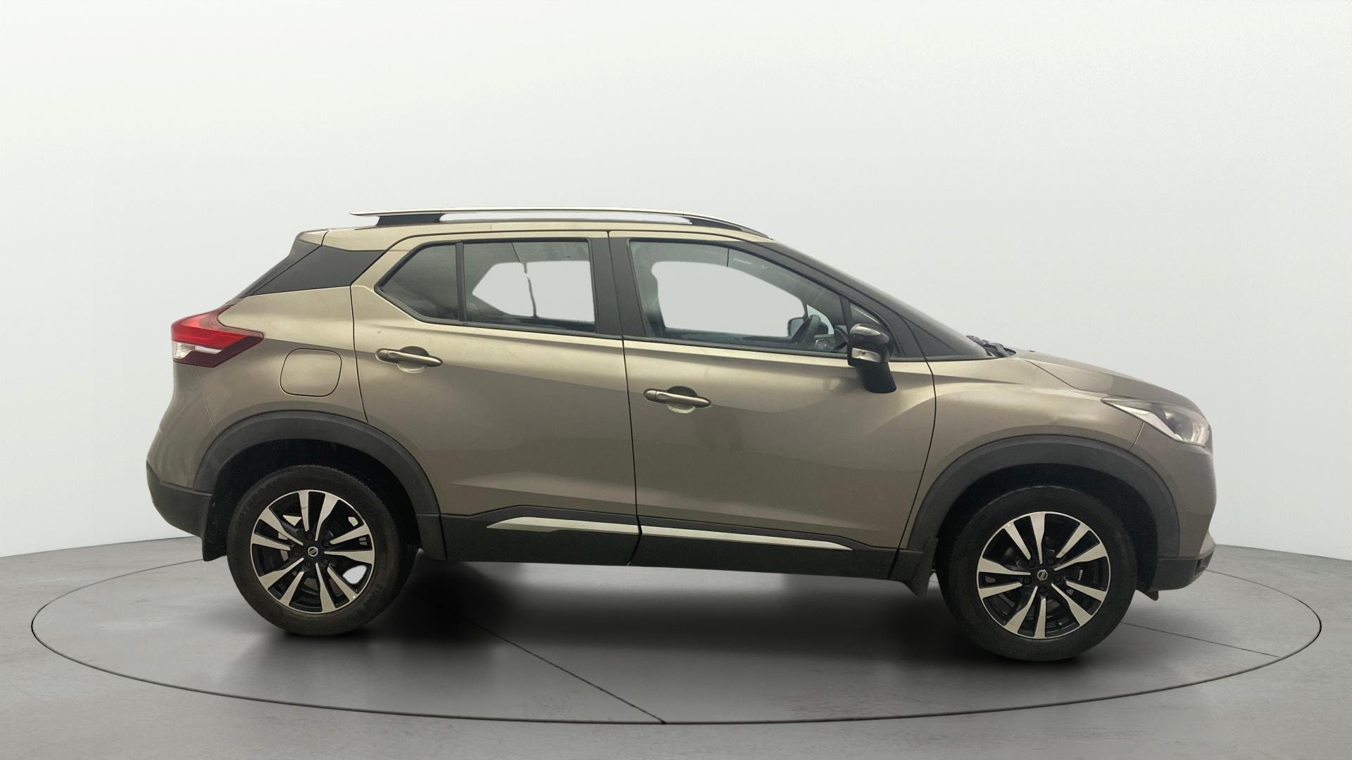 Used 2019 Nissan Kicks Used 2019 Nissan Kicks