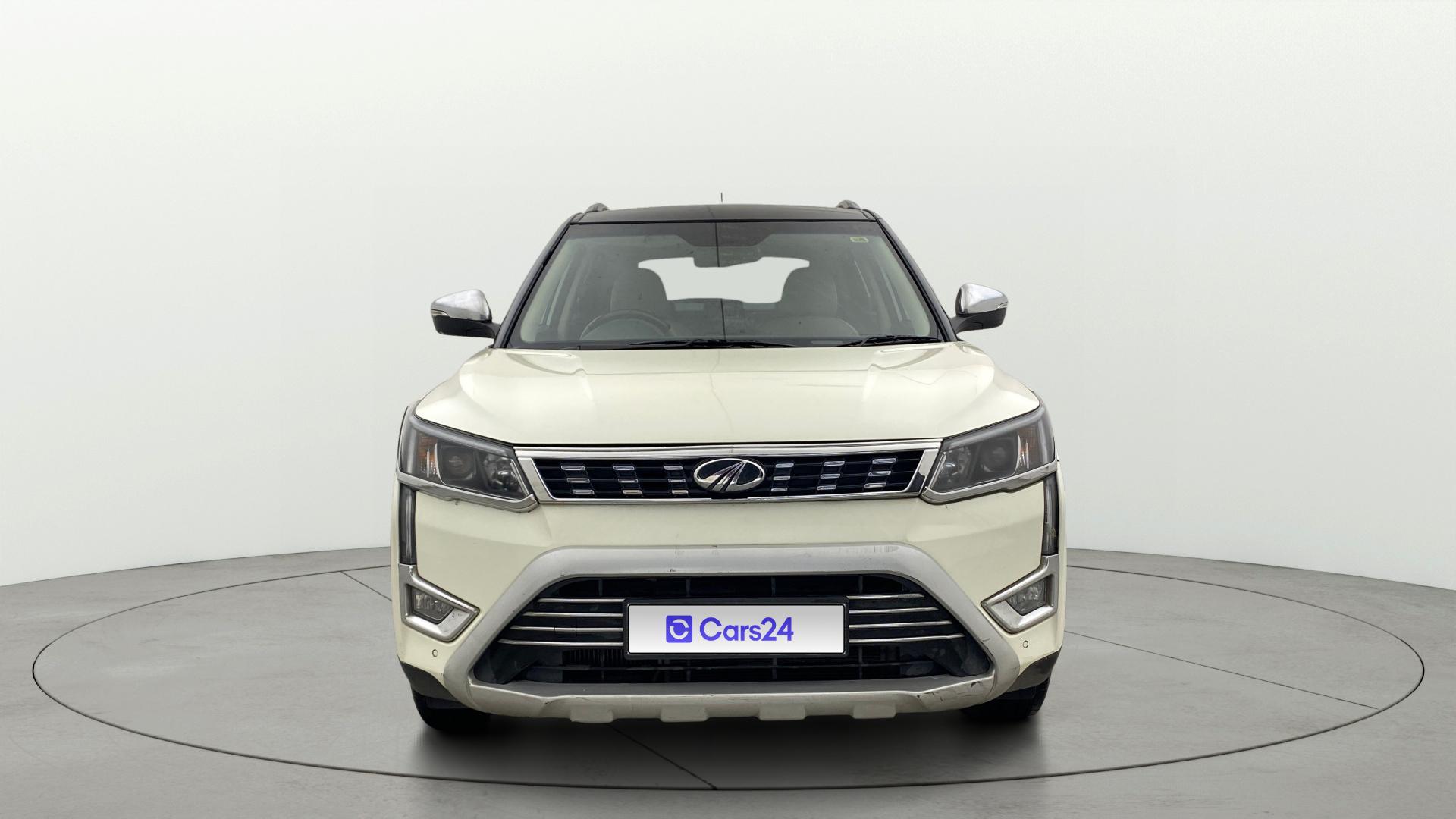 2022 महिंद्रा एक्सयूवी300 W4 Petrol BS IV 2022 महिंद्रा एक्सयूवी300 W4 Petrol BS IV