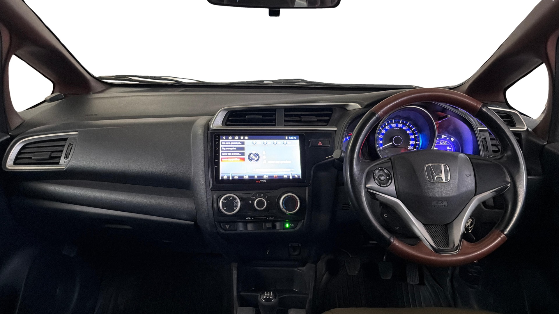 View 2017 Honda WR-V S MT Diesel Edge Edition Image 15 Used 2017 Honda WR-V S MT Diesel Edge Edition Image 15