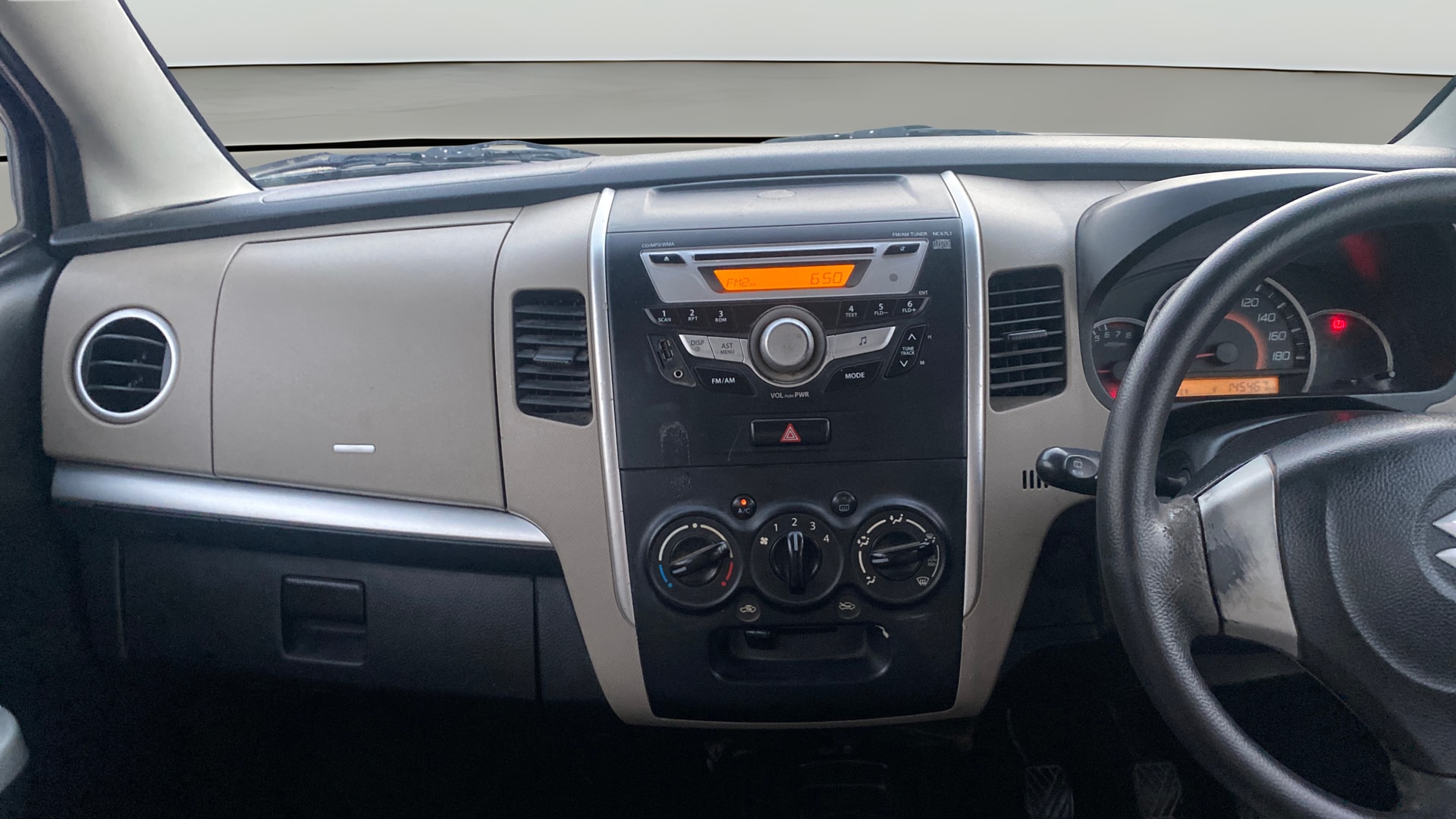 View 2016 Maruti Suzuki 1000 Base Variant Image 17 Used 2016 Maruti Suzuki 1000 Base Variant Image 17