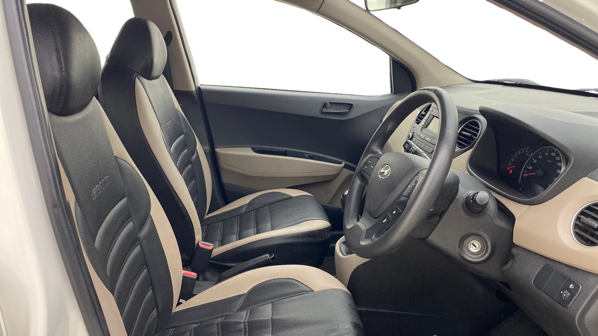 View 2018 Hyundai Grand i10 Magna 1.2 Kappa VTVT Image 16 Used 2018 Hyundai Grand i10 Magna 1.2 Kappa VTVT Image 16