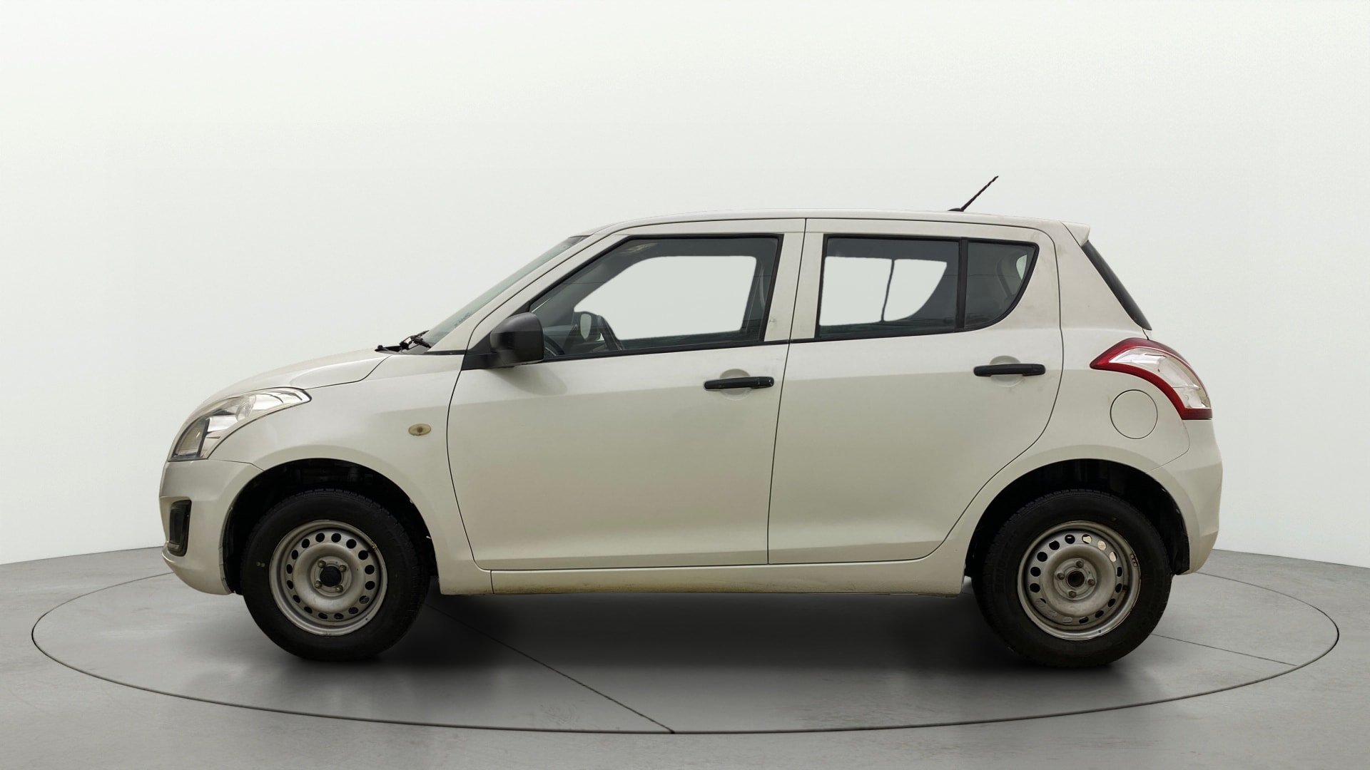View 2017 Maruti Suzuki 1000 Base Variant Image 5 Used 2017 Maruti Suzuki 1000 Base Variant Image 5