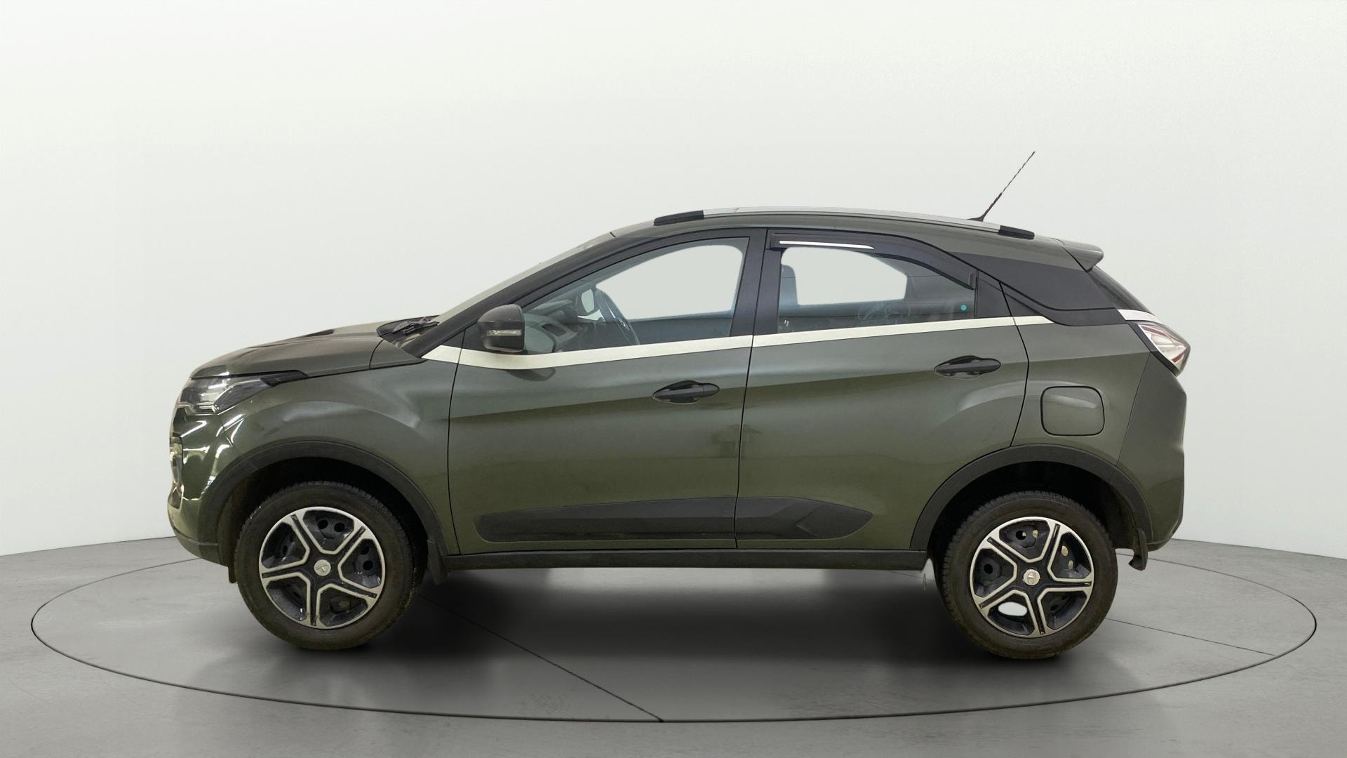 View 2021 Tata Nexon Revotron XM Image 5 Used 2021 Tata Nexon Revotron XM Image 5
