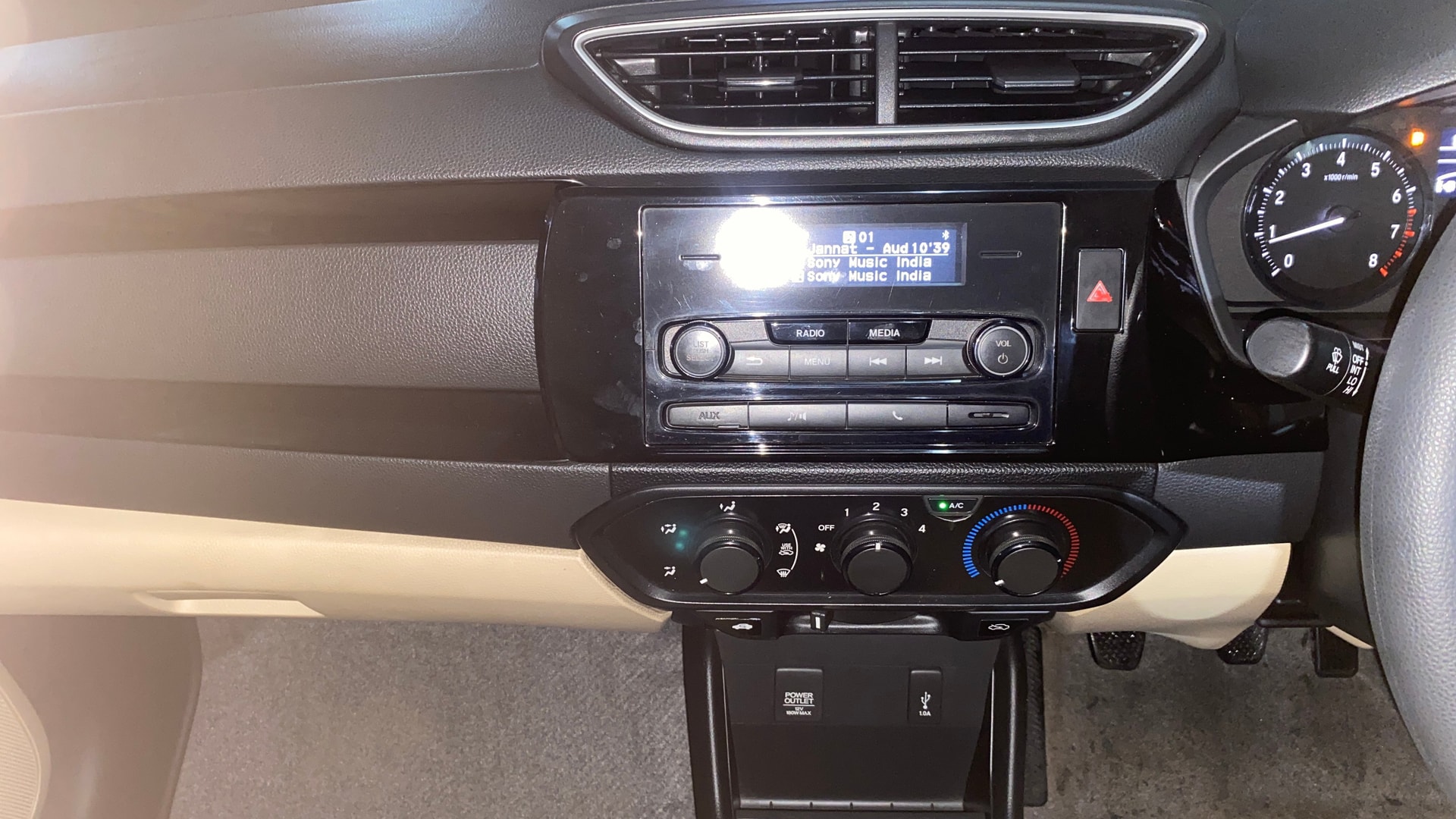 View 2018 Honda Amaze E MT Petrol BS IV Image 17 Used 2018 Honda Amaze E MT Petrol BS IV Image 17