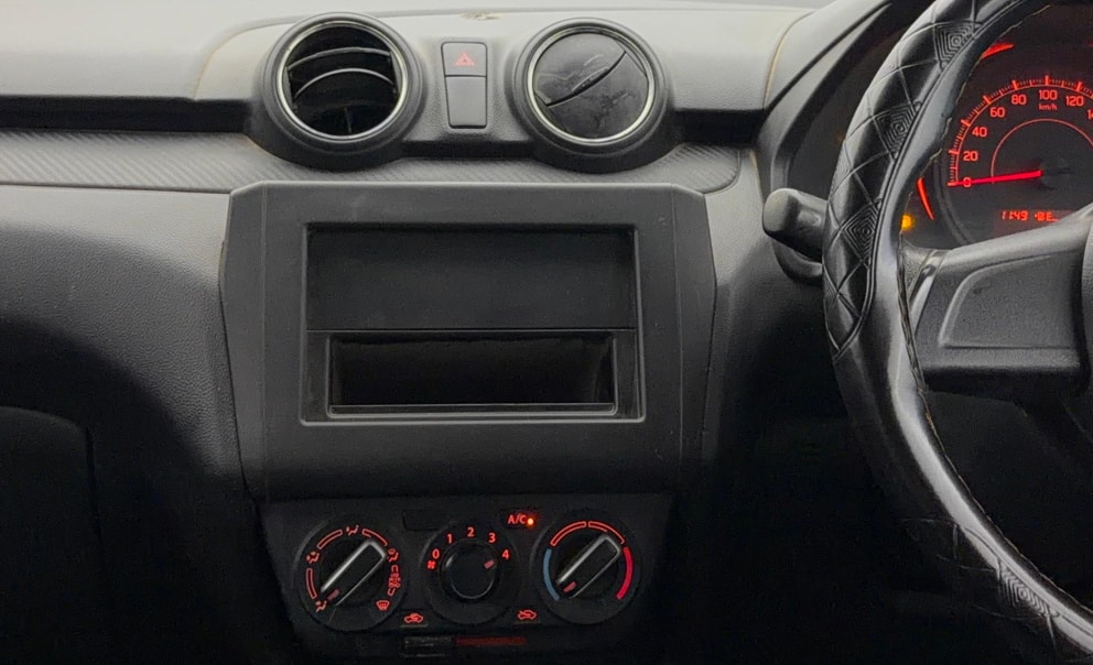 View 2018 Maruti Suzuki 1000 Base Variant Image 17 Used 2018 Maruti Suzuki 1000 Base Variant Image 17