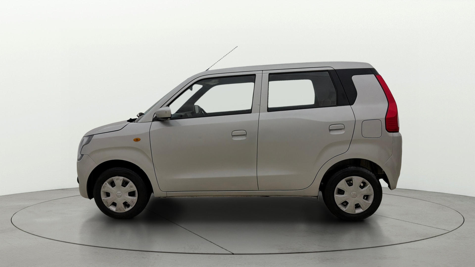 View 2022 Maruti Suzuki 1000 Base Variant Image 24 Used 2022 Maruti Suzuki 1000 Base Variant Image 24