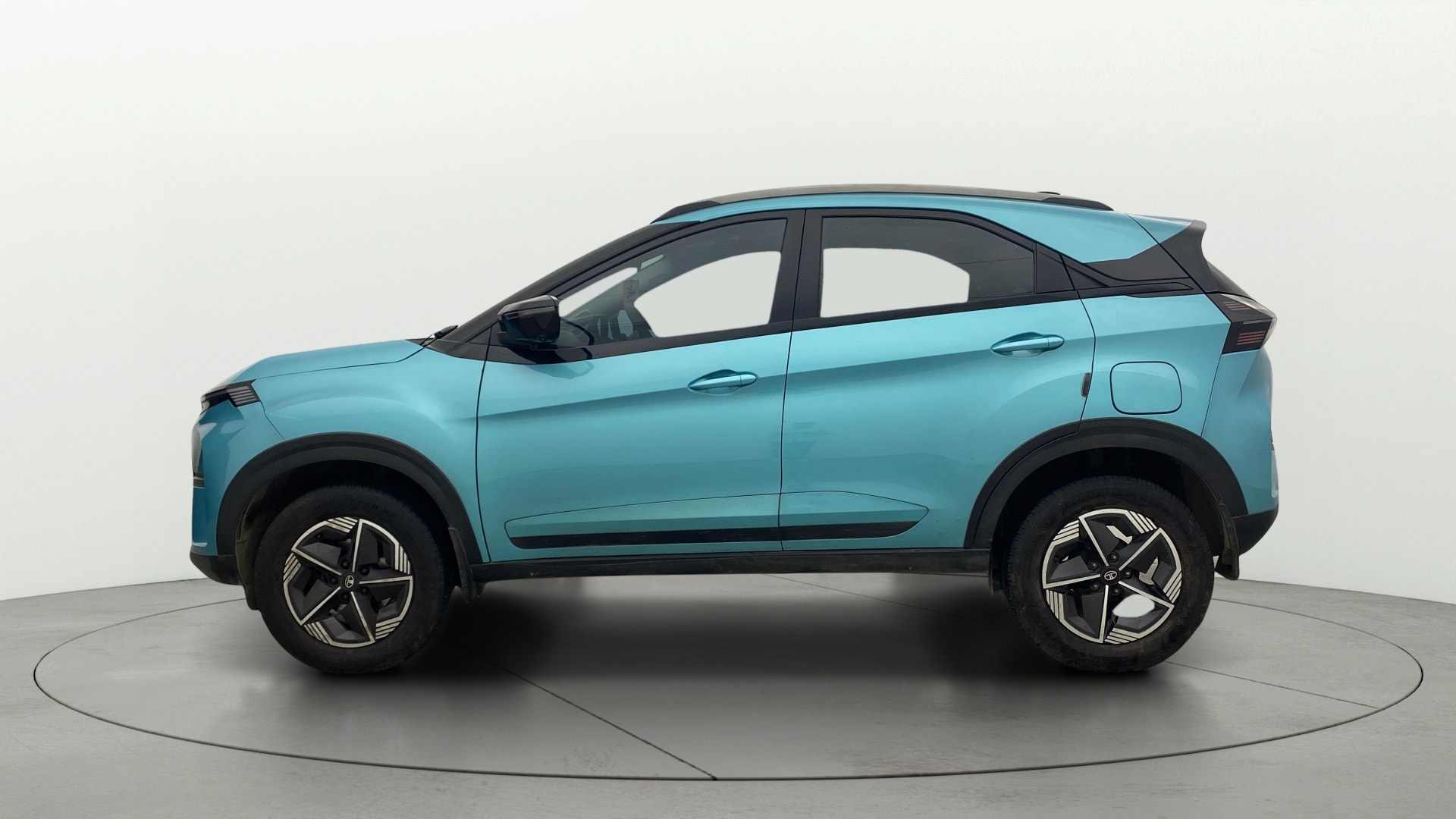 View 2024 Tata Nexon Revotron XE Image 6 Used 2024 Tata Nexon Revotron XE Image 6