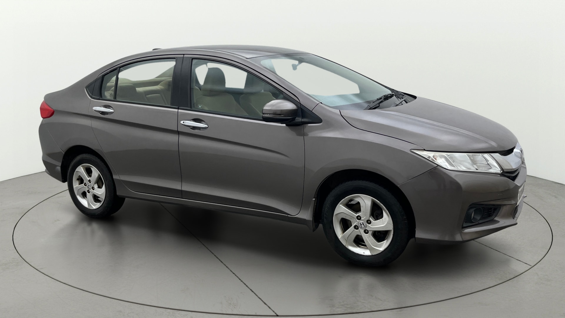 View 2016 Honda City ZX MT Diesel Anniversary Edition Image 37 Used 2016 Honda City ZX MT Diesel Anniversary Edition Image 37