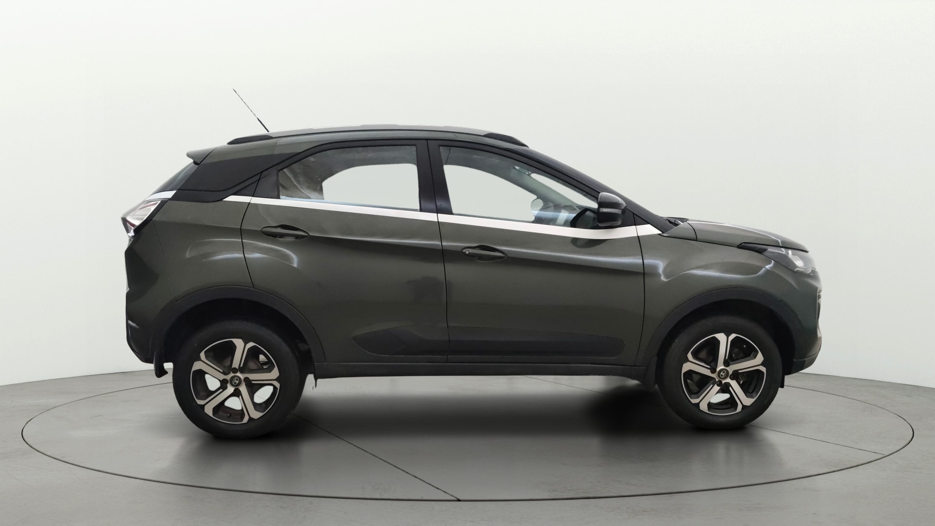 View 2021 Tata Nexon Revotron XE Image 26 Used 2021 Tata Nexon Revotron XE Image 26