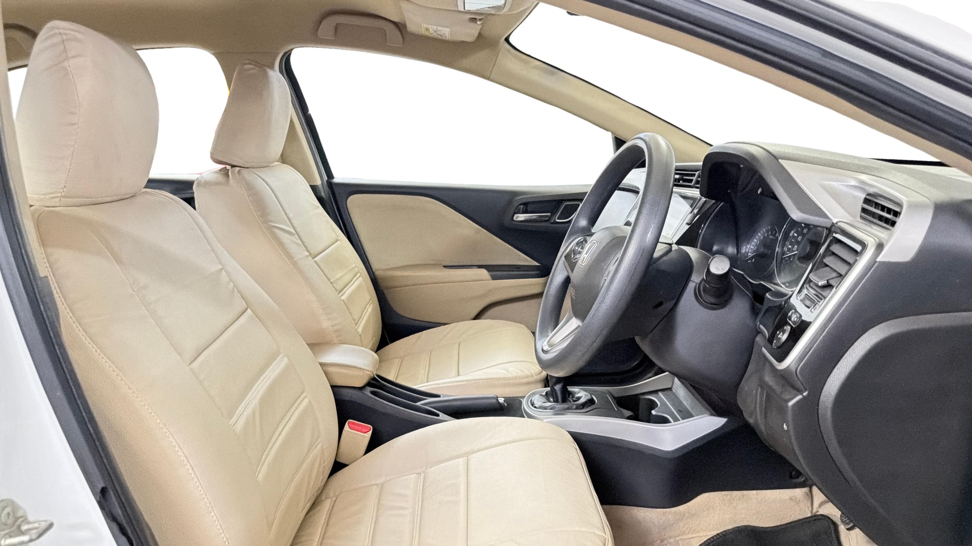 View 2023 Honda City ZX MT Diesel Anniversary Edition Image 27 Used 2023 Honda City ZX MT Diesel Anniversary Edition Image 27