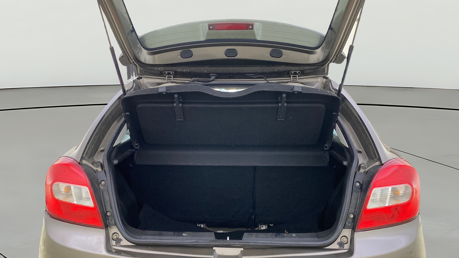 View 2019 Maruti Suzuki 1000 Base Variant Image 36 Used 2019 Maruti Suzuki 1000 Base Variant Image 36