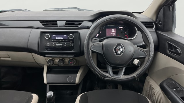 View Renault Triber Image 21 Used Renault Triber Image 21