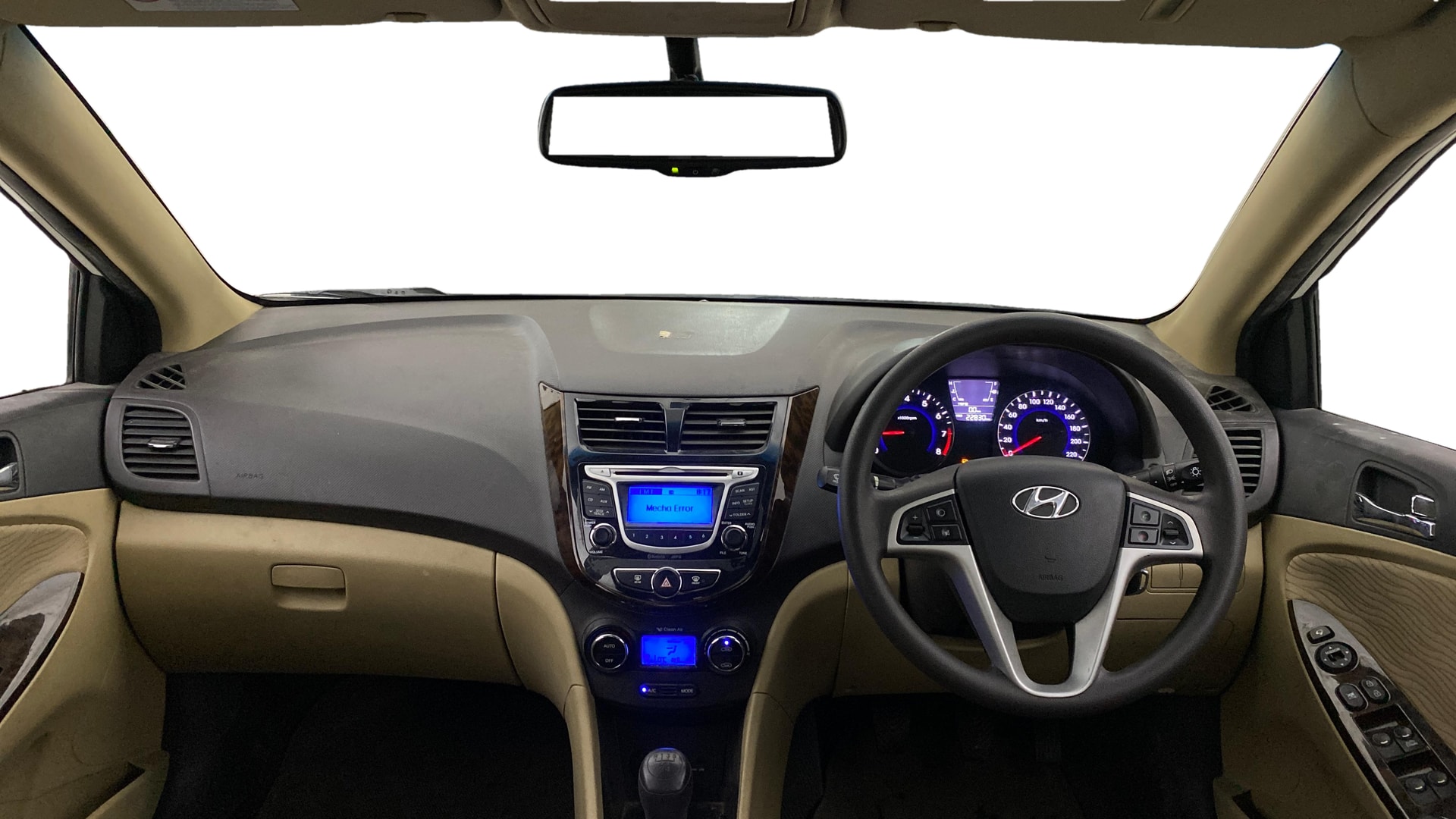 View 2014 Hyundai Fluidic Verna 1.6 VTVT SX Image 15 Used 2014 Hyundai Fluidic Verna 1.6 VTVT SX Image 15