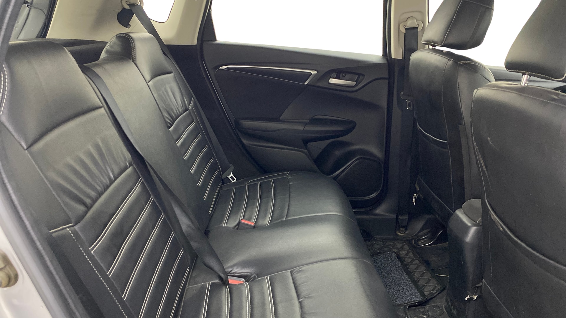 View 2022 Honda WR-V S MT Diesel Edge Edition Image 37 Used 2022 Honda WR-V S MT Diesel Edge Edition Image 37