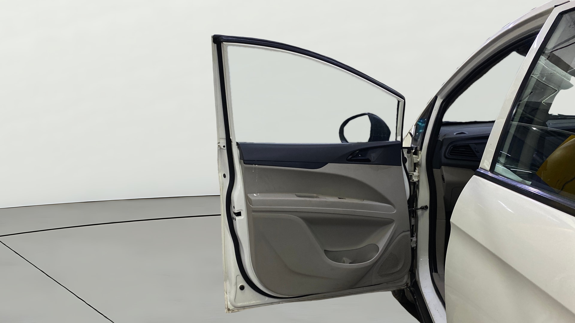 View 2021 Mahindra Marazzo M4 Plus 7-Seater Image 32 Used 2021 Mahindra Marazzo M4 Plus 7-Seater Image 32