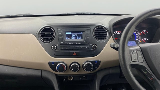 View Hyundai Grand i10 Image 30 Used Hyundai Grand i10 Image 30