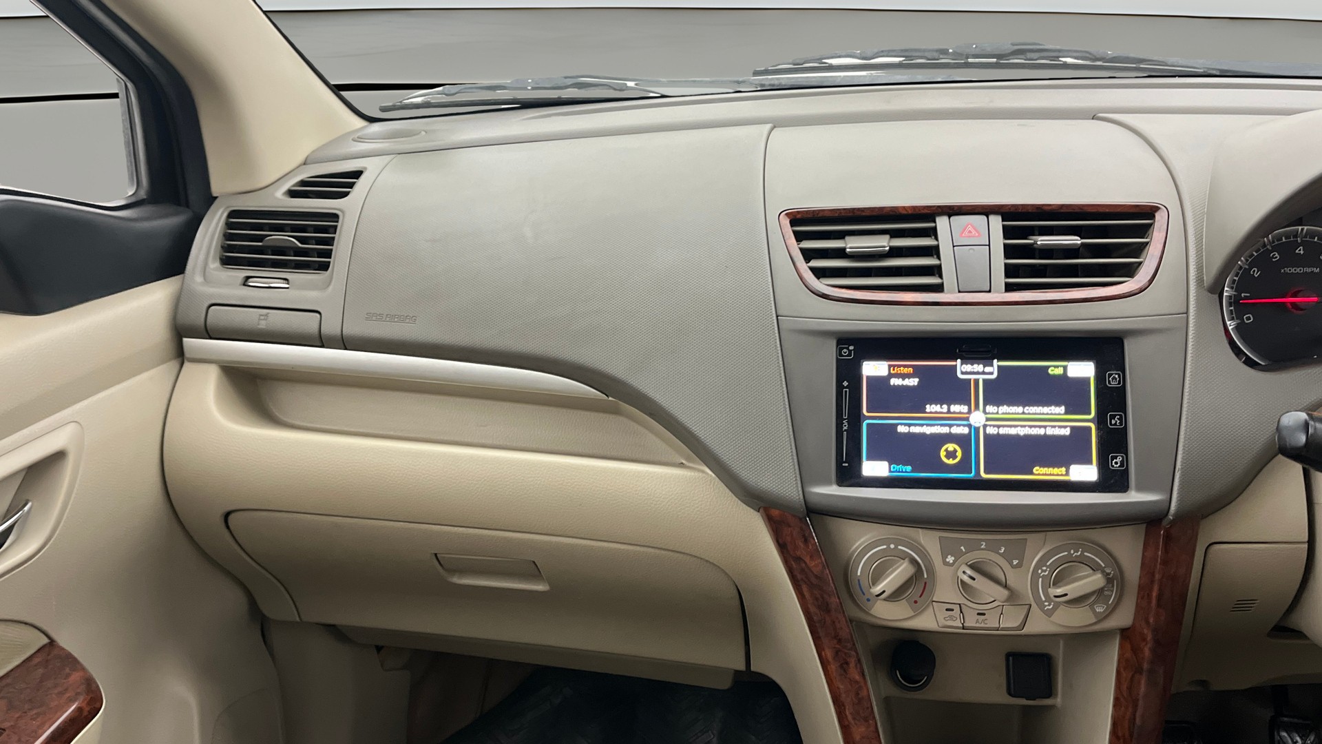 View 2018 Maruti Suzuki 1000 Base Variant Image 18 Used 2018 Maruti Suzuki 1000 Base Variant Image 18