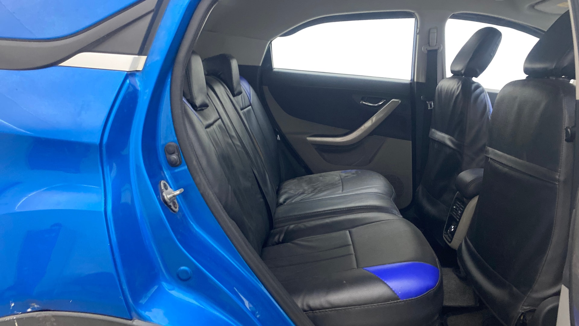 View 2019 Tata Nexon Revotron XE Image 35 Used 2019 Tata Nexon Revotron XE Image 35